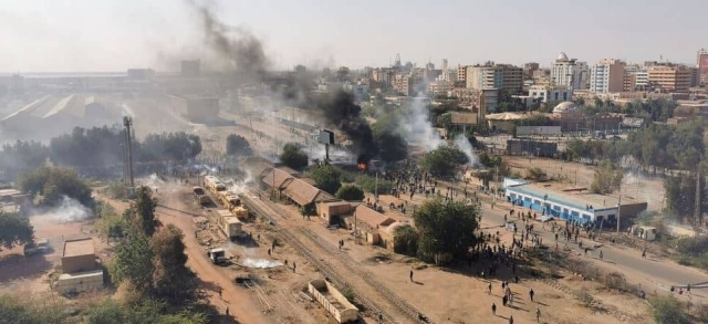 Sudán: muere manifestante en enfrentamiento con fuerzas de seguridad