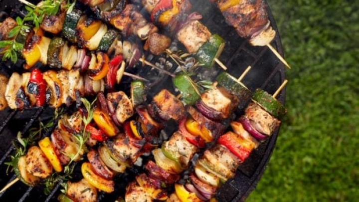 Brochetas de vegetales asados: una opción deliciosa para el fin de semana