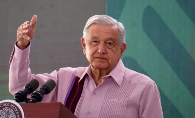 López Obrador defiende terna para la Corte