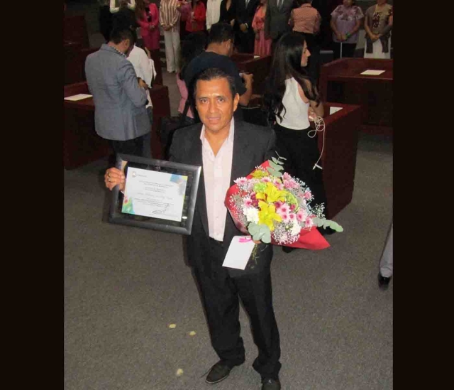 Con 41 años de experiencia en el periodismo deportivo, Jorge Arturo Sánchez recibió el galardón en la categoría reportaje, en el día de la libertad de expresión.
