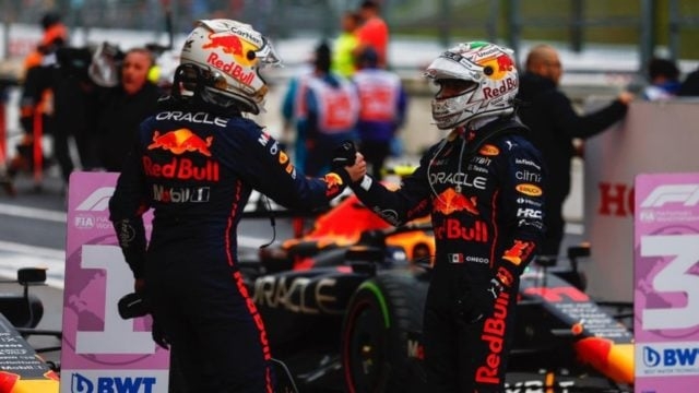 Red Bull admite error en órdenes a Verstappen para dejar pasar a ‘Checo’ Pérez