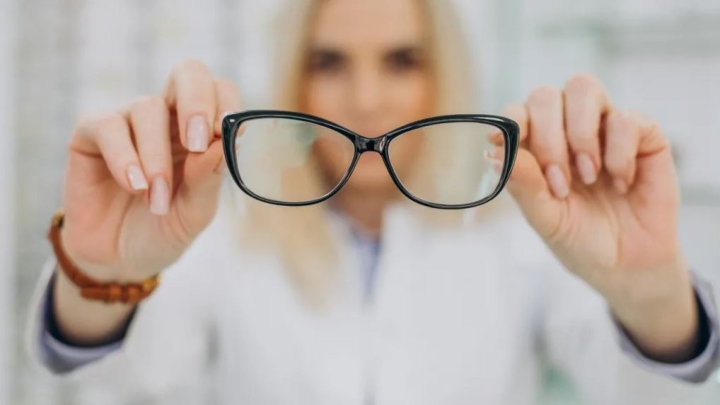 Hábitos sencillos para mejorar tu vista y proteger tus ojos