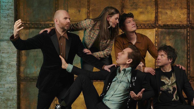 Franz Ferdinand se aventura en el EDM con su nuevo sencillo &#039;Hooked&#039;