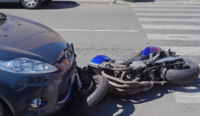 Fallece motociclista atropellado por un camioneta