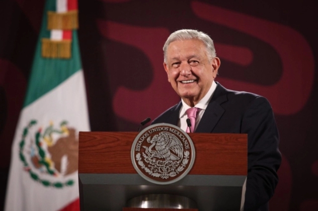 AMLO celebra defensa de la democracia en Bolivia tras intento golpista