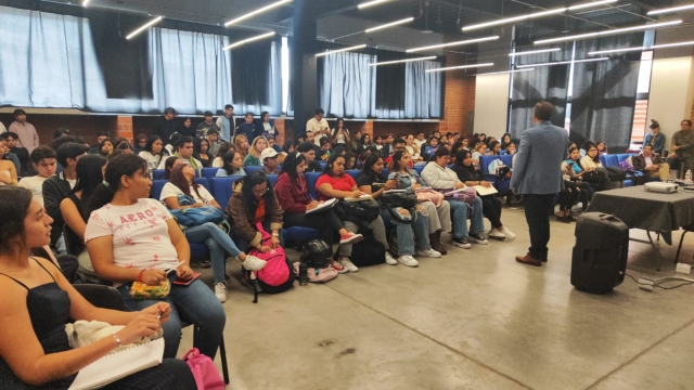 Reciben estudiantes de la Escuela de Turismo de UAEM charla sobre pueblos mágicos de Morelos