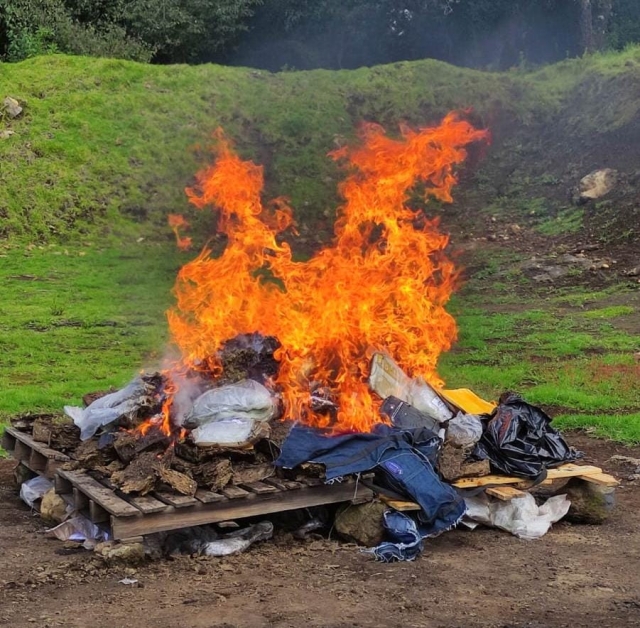 Incinera FGR droga y objetos del delito en Morelos