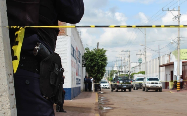Hombres armados atacan a civiles en Guanajuato.