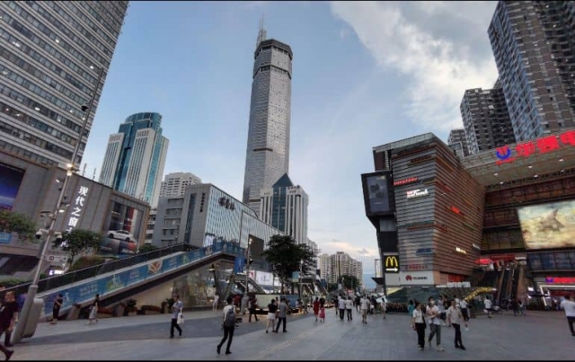 Rascacielos se tambalea de un lado a otro en China