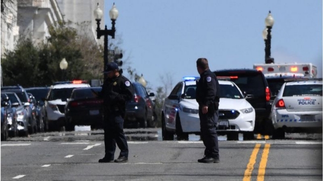 Ataque al Capitolio: un agente muerto y otro herido junto al Congreso de Estados Unidos
