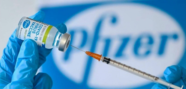 Autorizan tercera dosis de la vacuna Pfizer.