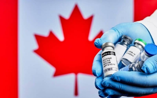 Turistas sin vacuna contra COVID-19 no entrarán a Canadá.
