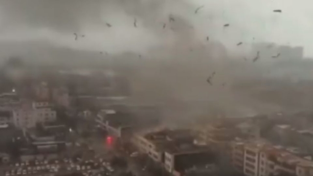 Foshan: Impactante tornado arrasa con una ciudad en China