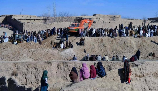 Murió el niño afgano que cayó a un pozo de 25 metros