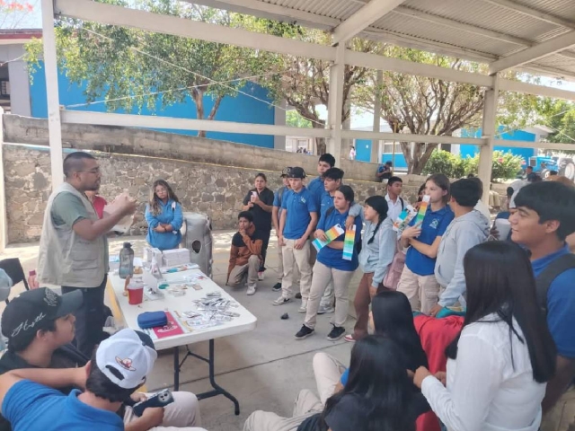 Los adolescentes recibieron información relacionada con la salud sexual.