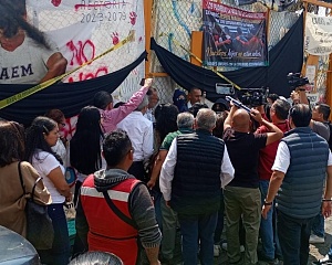 Entregan autoridades 'Carta Institucional de Garantías Universitarias' a integrantes de Resistencia Estudiantil UAEM